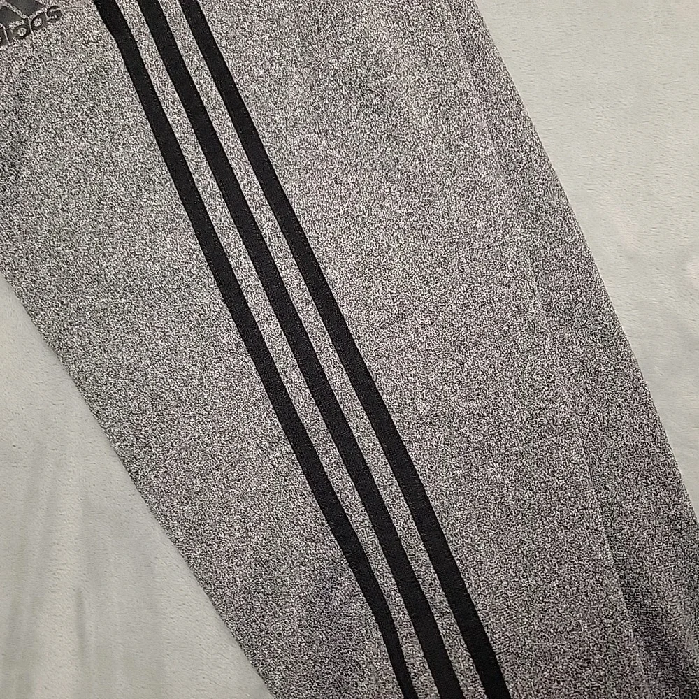 Adidas Pants Mens M Gray AY7425 Athleisure Athletic Casual Performance Jogger